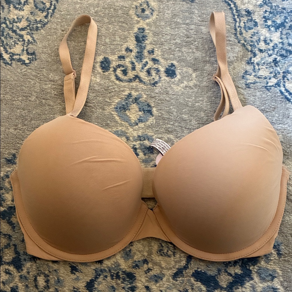 Victoria's Secret Nude Underwire Bra